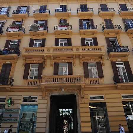 B&B Residenza Via Dei Mille Neapel Exterior foto